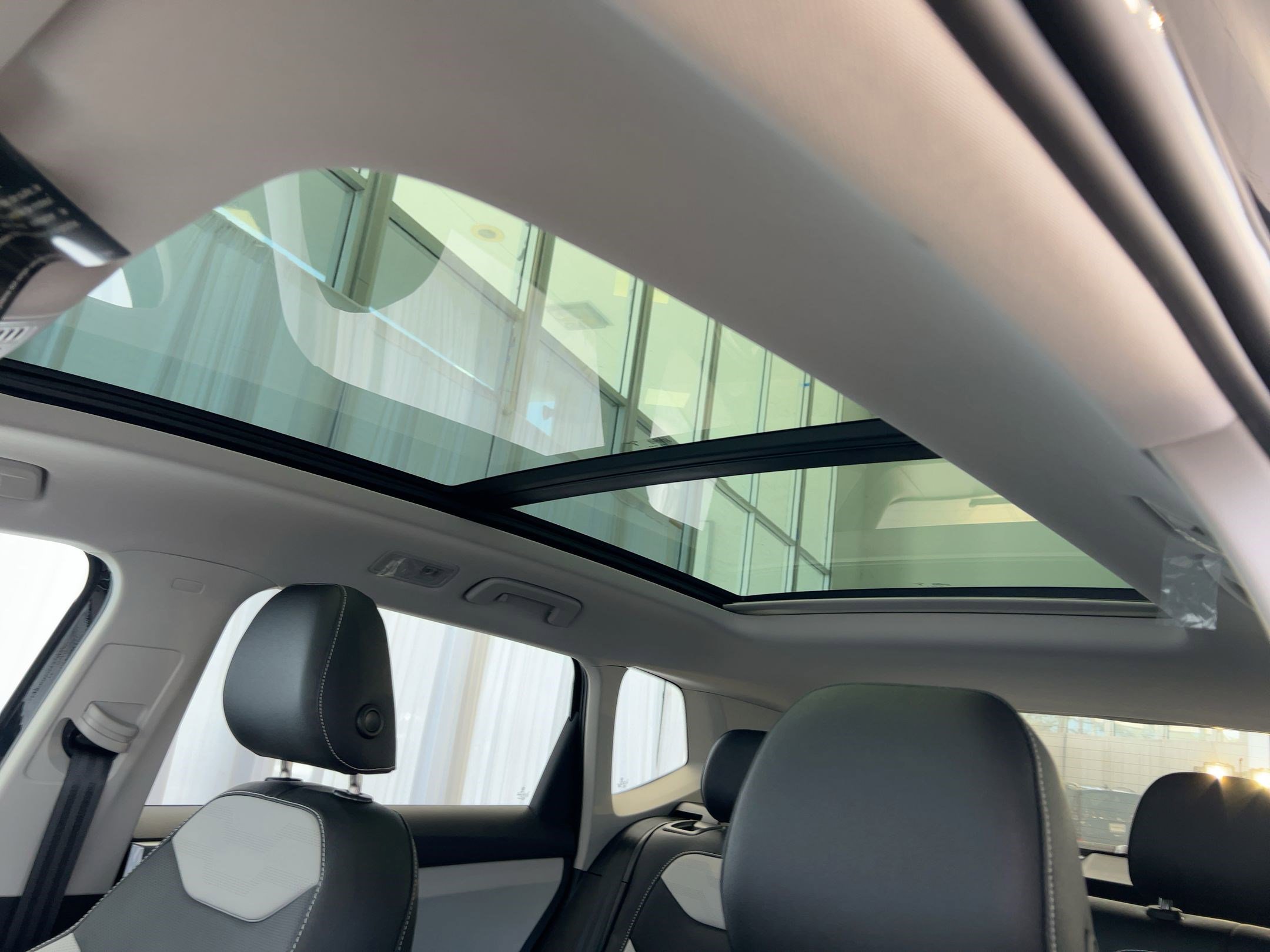 New 2026 Volkswagen Taos SEL AWD/4WD image 16
