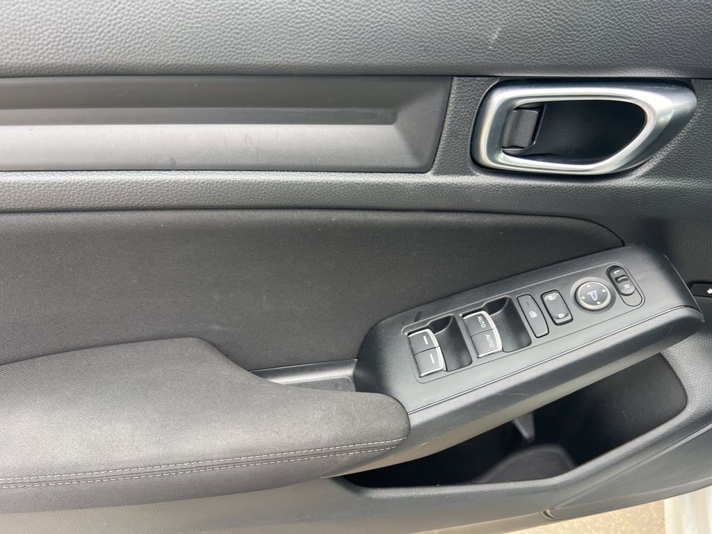 Used 2025 Honda Civic LX image 5