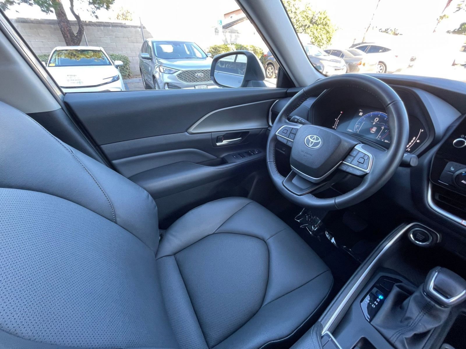 Used 2025 Toyota Grand Highlander FWD image 36