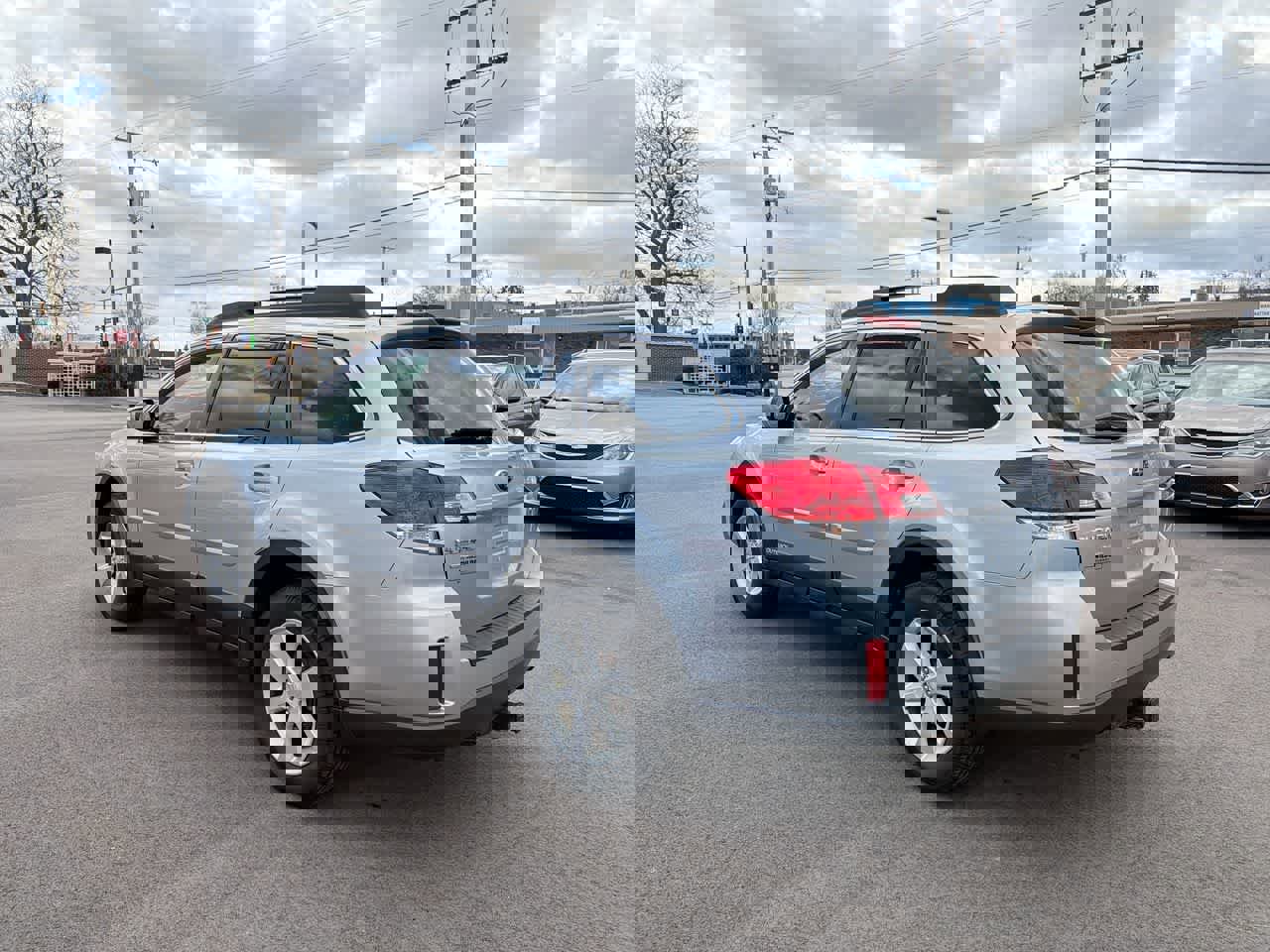 Used 2014 Subaru Outback 2.5i Premium w/ Accessory Value Package (OYX) image 12