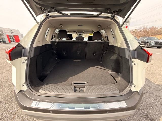 Certified 2023 Nissan Rogue SV image 18