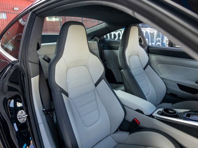 Used 2025 Porsche 911 Carrera GTS image 31