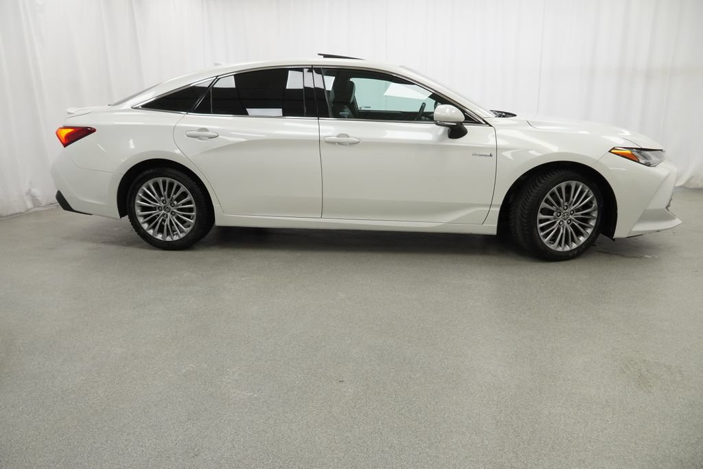 Used 2021 Toyota Avalon Limited w/ Advanced Safety Package FWD image 10