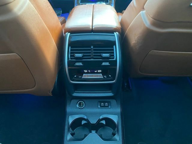Used 2023 BMW X7 xDrive40i w/ Executive Package image 41