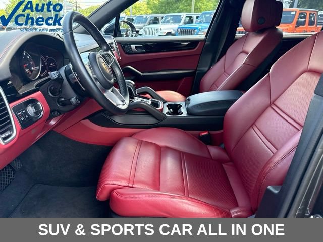 Used 2022 Porsche Cayenne AWD/4WD image 22