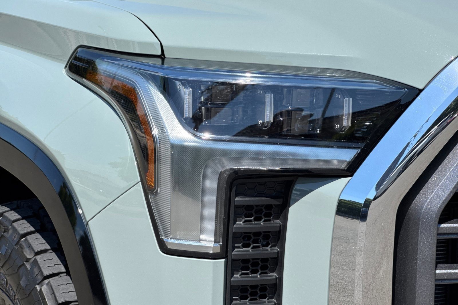Used 2024 Toyota Tundra 1794 Edition w/ TRD Off-Road Package AWD/4WD image 9