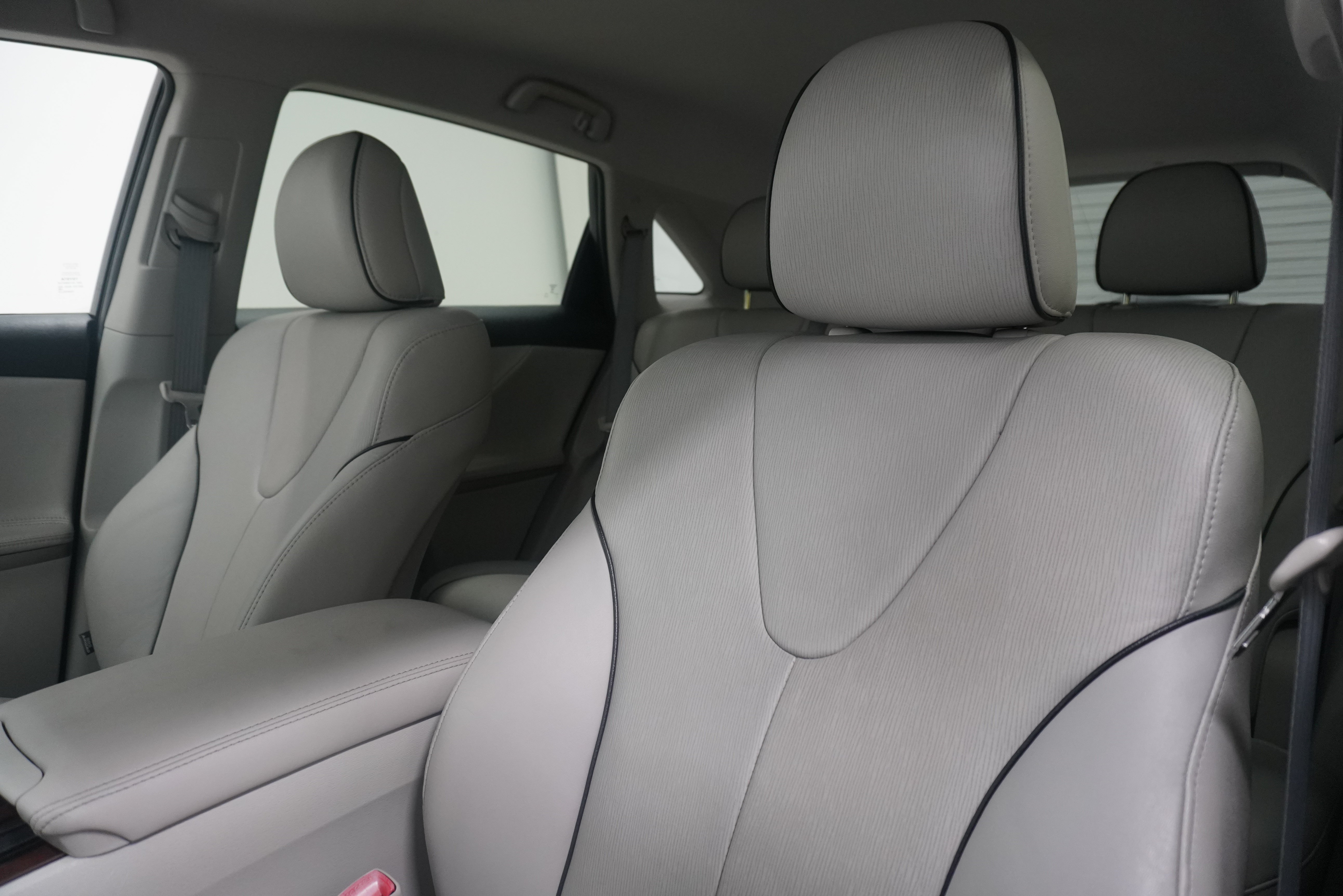 Used 2010 Toyota Venza FWD image 10