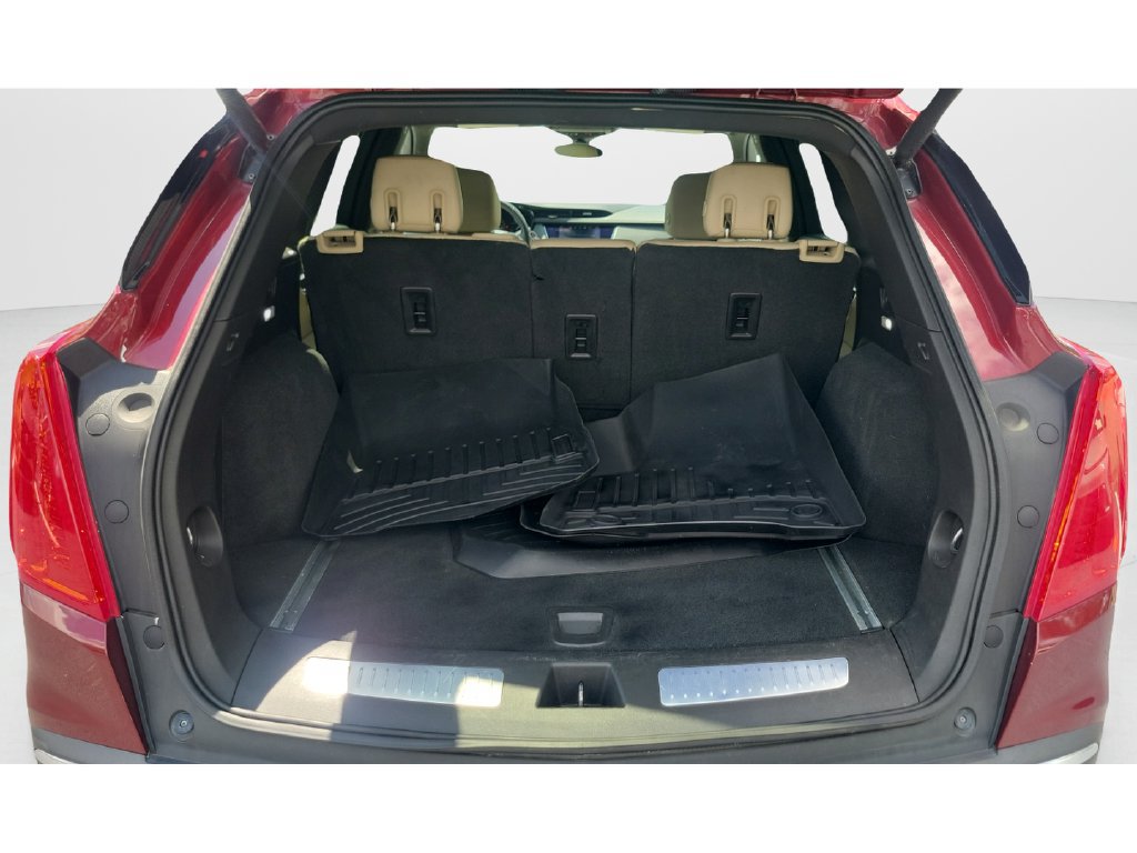 Used 2017 Cadillac XT5 Luxury w/ Driver Awareness Package AWD/4WD image 12