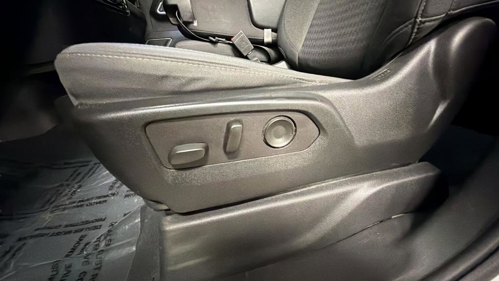 Used 2022 Chevrolet Silverado 1500 LT image 25