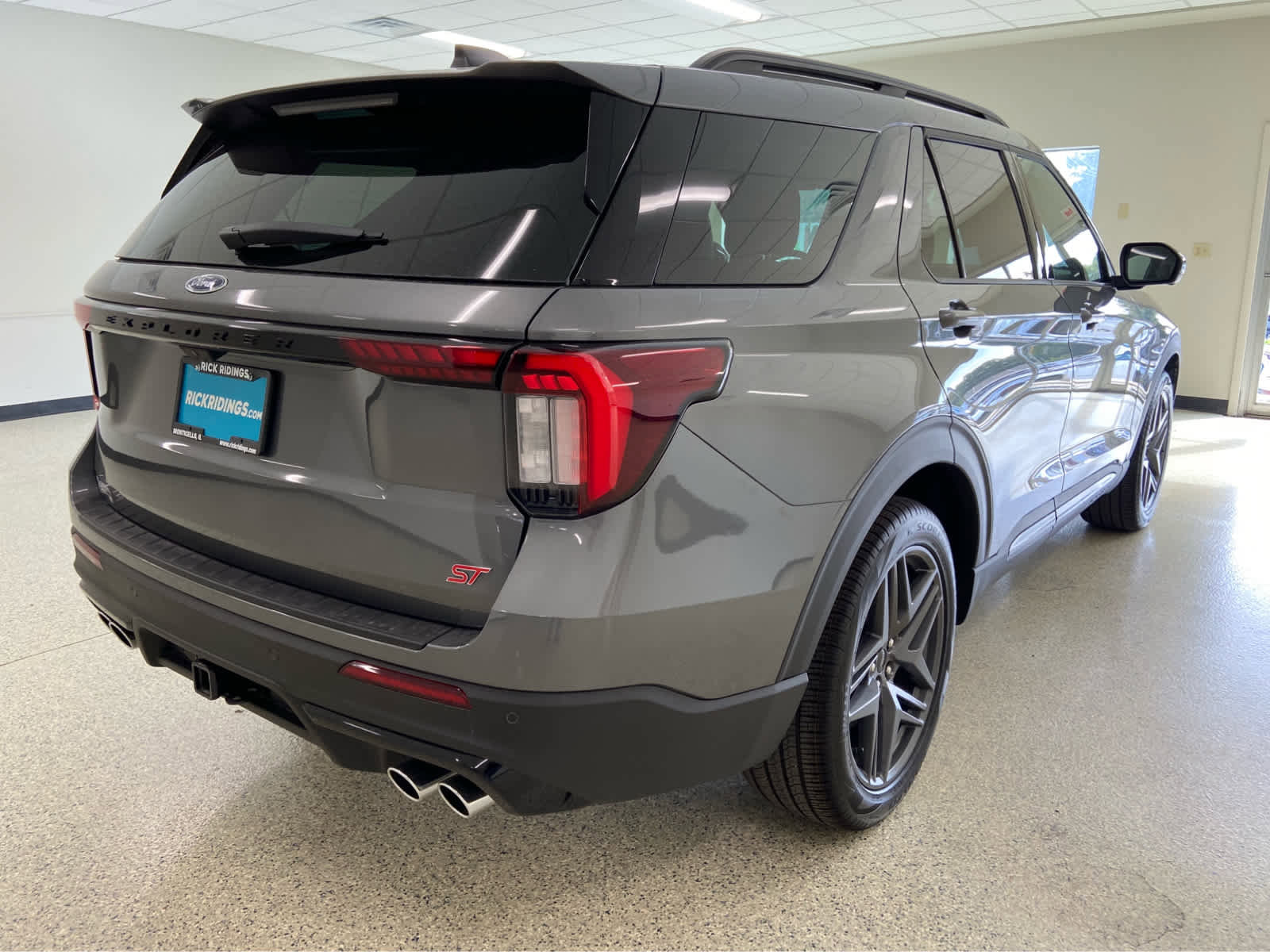 New 2025 Ford Explorer ST image 5