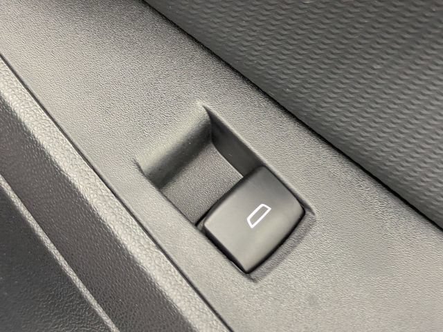 Used 2025 Chevrolet Equinox LT AWD/4WD image 29