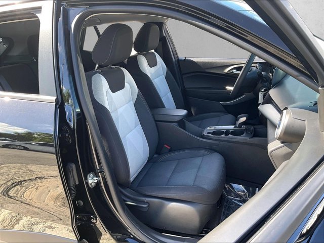 Certified 2026 Chevrolet Trax LS FWD image 9