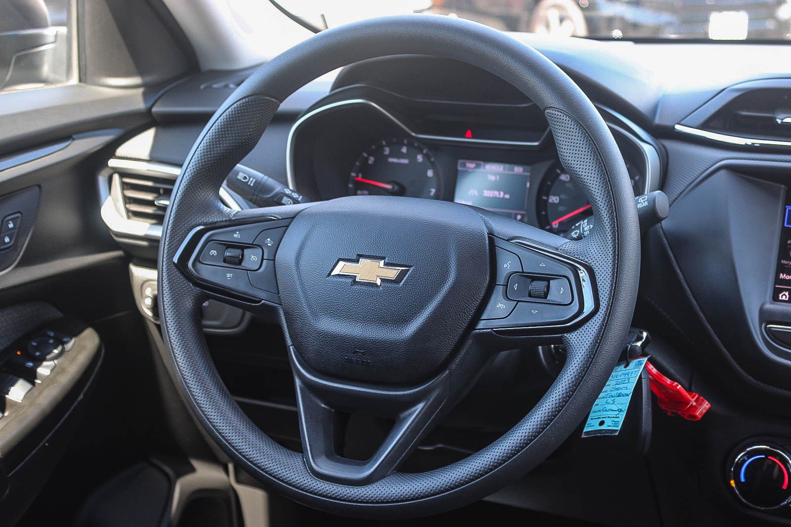 Used 2023 Chevrolet TrailBlazer LS image 16