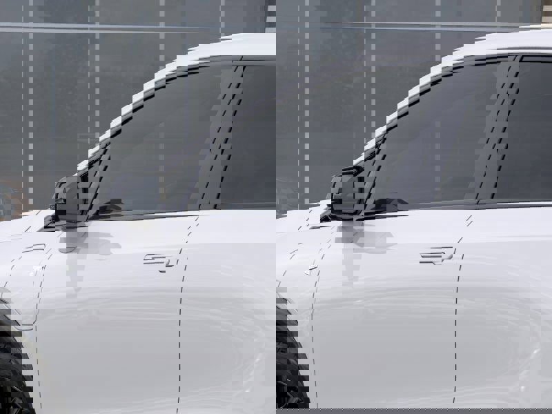 New 2025 Cadillac Optiq Sport 1 w/ LPO, ONYX Package image 12