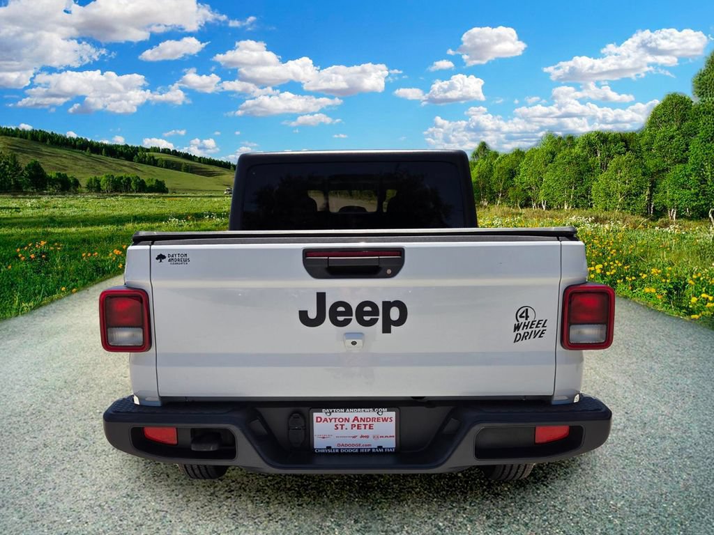 Used 2021 Jeep Gladiator Sport AWD/4WD image 5