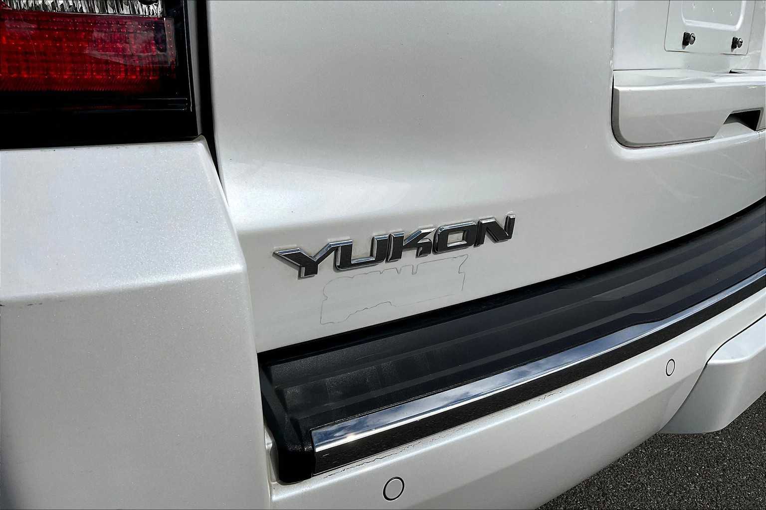 Used 2016 GMC Yukon Denali w/ Open Road Package image 31