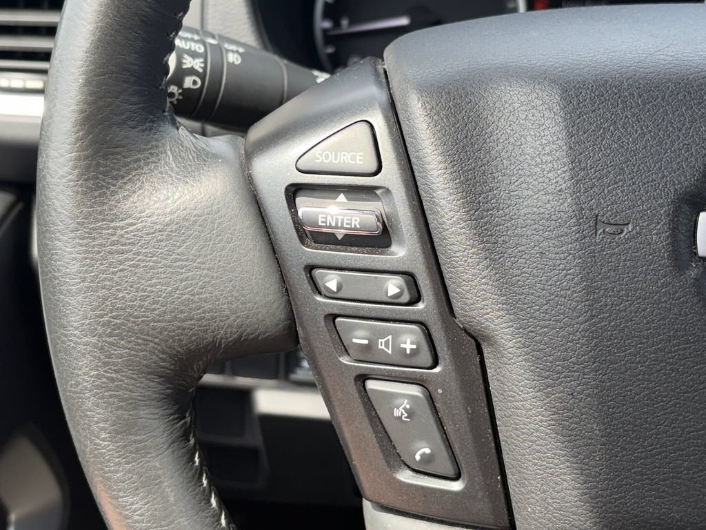 Used 2024 Nissan Frontier SL w/ Technology Package RWD image 11