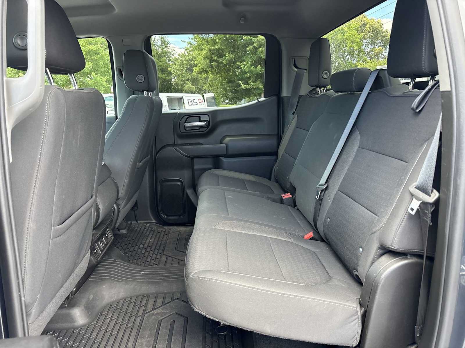 Used 2021 Chevrolet Silverado 1500 LT AWD/4WD image 23