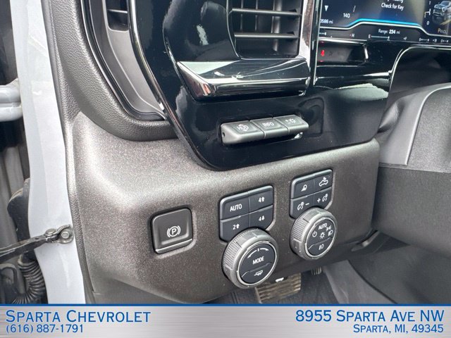 Used 2024 Chevrolet Silverado 2500 ZR2 w/ Technology Package AWD/4WD image 21