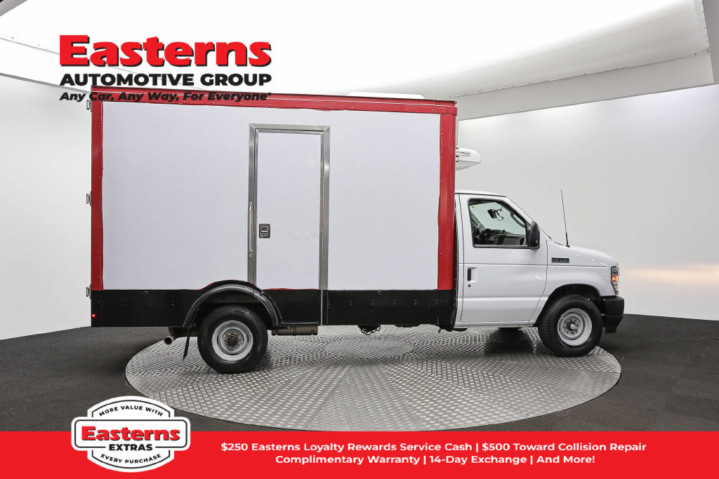 Used 2023 Ford E-350 and Econoline 350 Super Duty w/ Power Windows & Locks Group RWD image 5