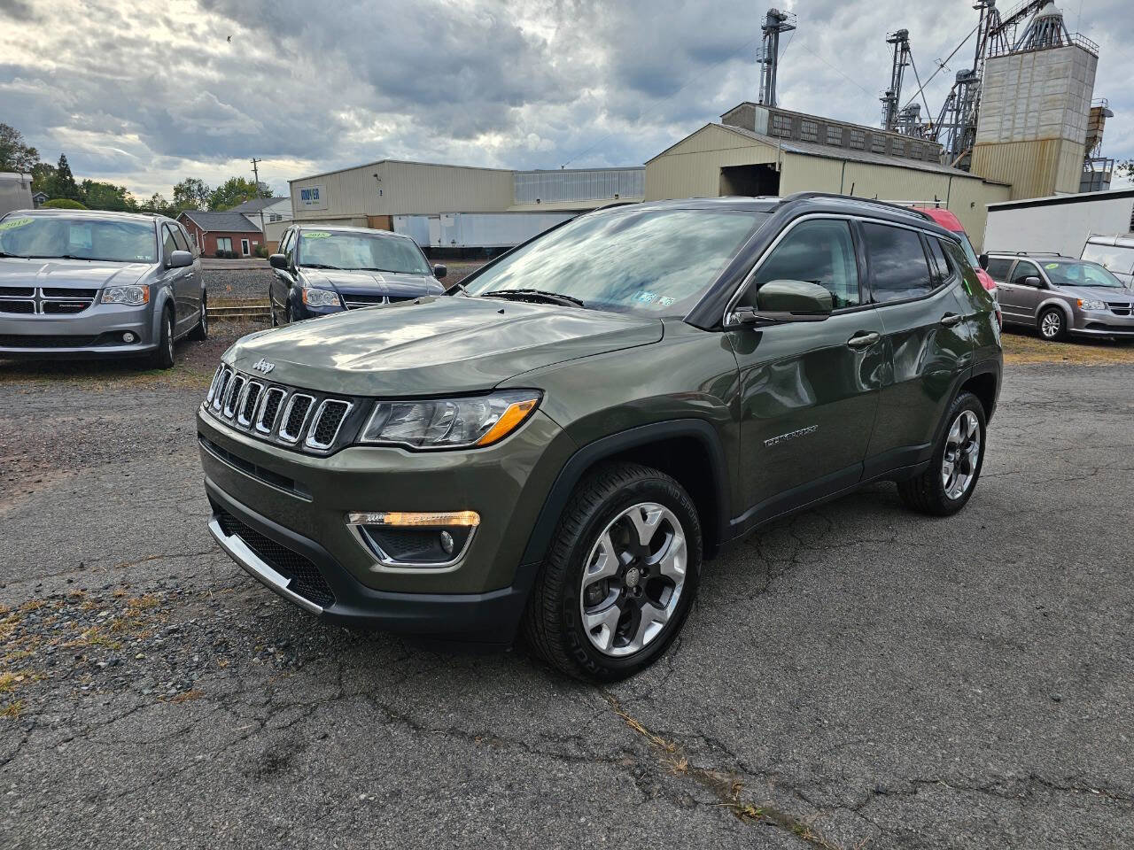 Used 2018 Jeep Compass Limited AWD/4WD image 3