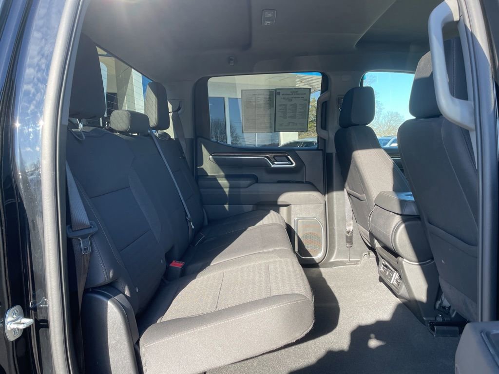 Used 2025 Chevrolet Silverado 1500 LT image 27