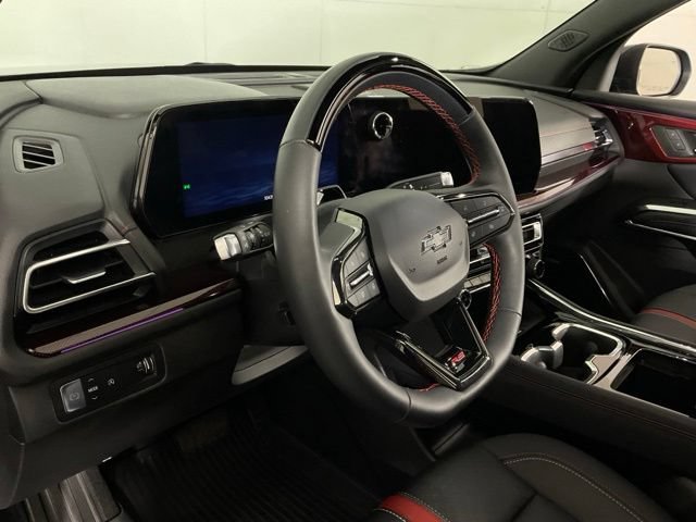 Used 2026 Chevrolet Traverse RS w/ LPO, Floor Liner Package FWD image 16