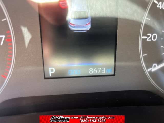 Used 2025 Toyota Corolla LE w/ Convenience Package FWD image 16