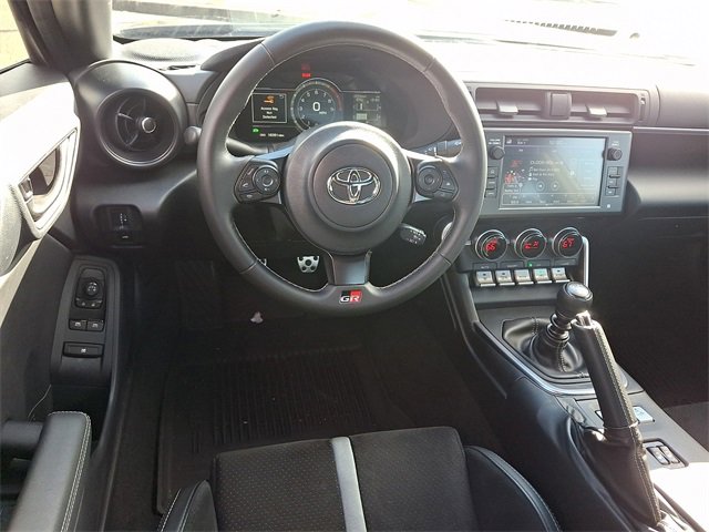 Used 2024 Toyota GR86 Premium image 10