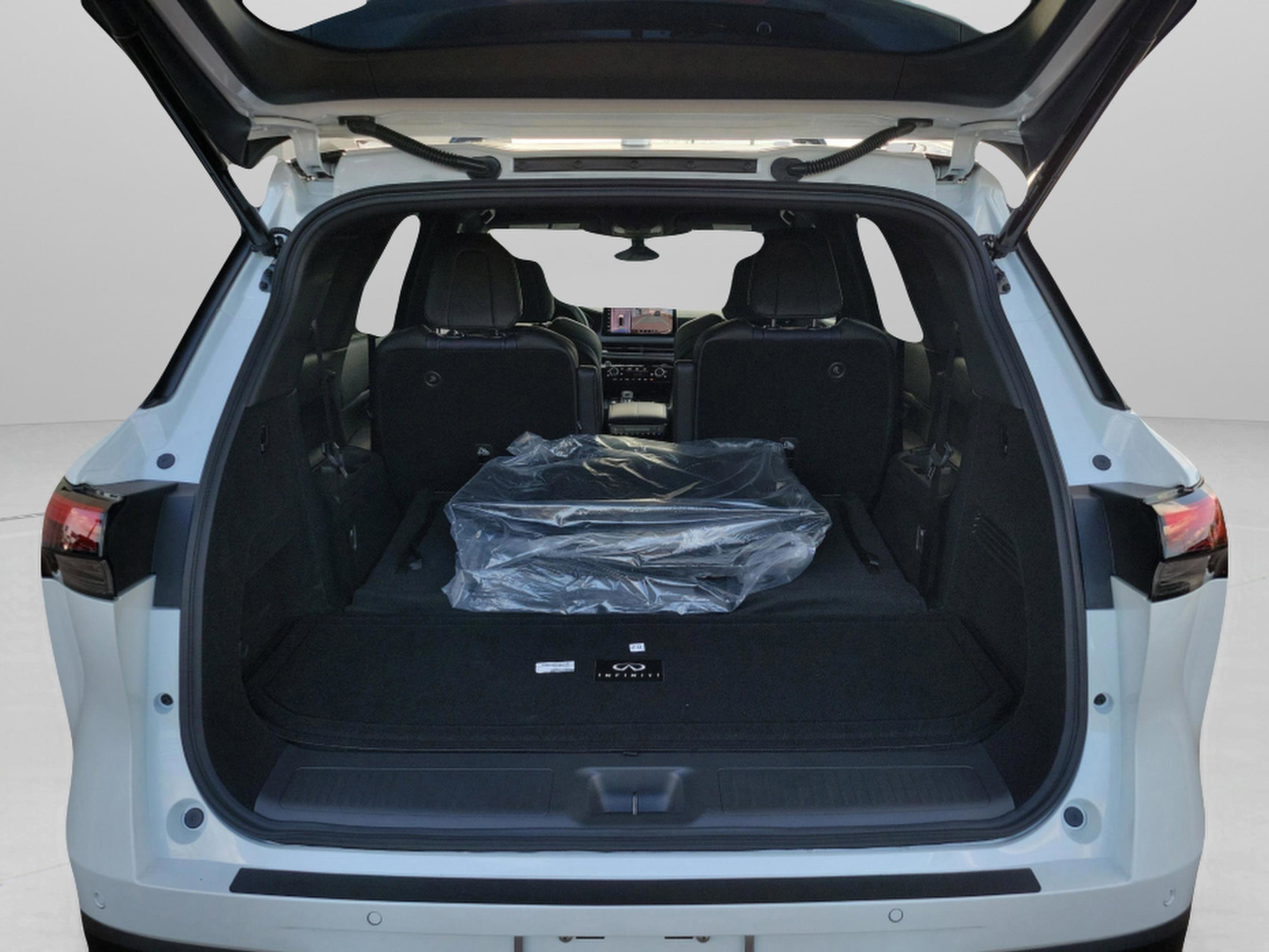 New 2026 INFINITI QX60 Sport w/ Dark Cargo Package image 32