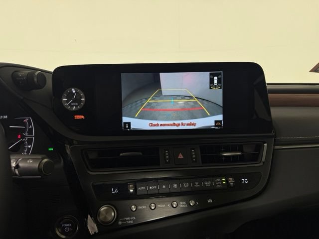 Certified 2025 Lexus ES 300h w/ Premium Package FWD image 23
