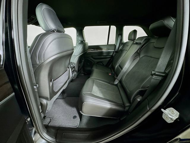 New 2026 Jeep Grand Cherokee Altitude image 27