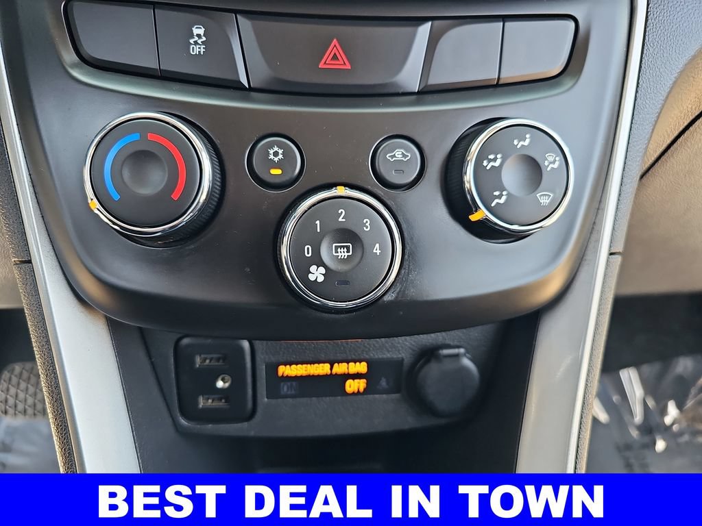 Used 2022 Chevrolet Trax LT w/ Driver Confidence Package AWD/4WD image 18