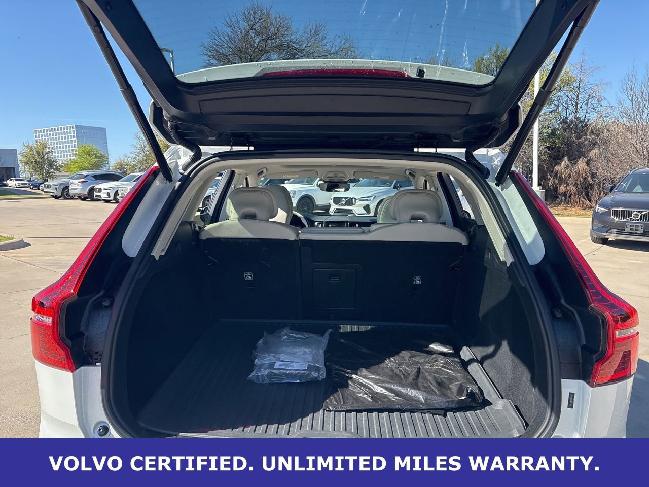 Certified 2024 Volvo XC60 B5 Core w/ Protection Package Premier image 10