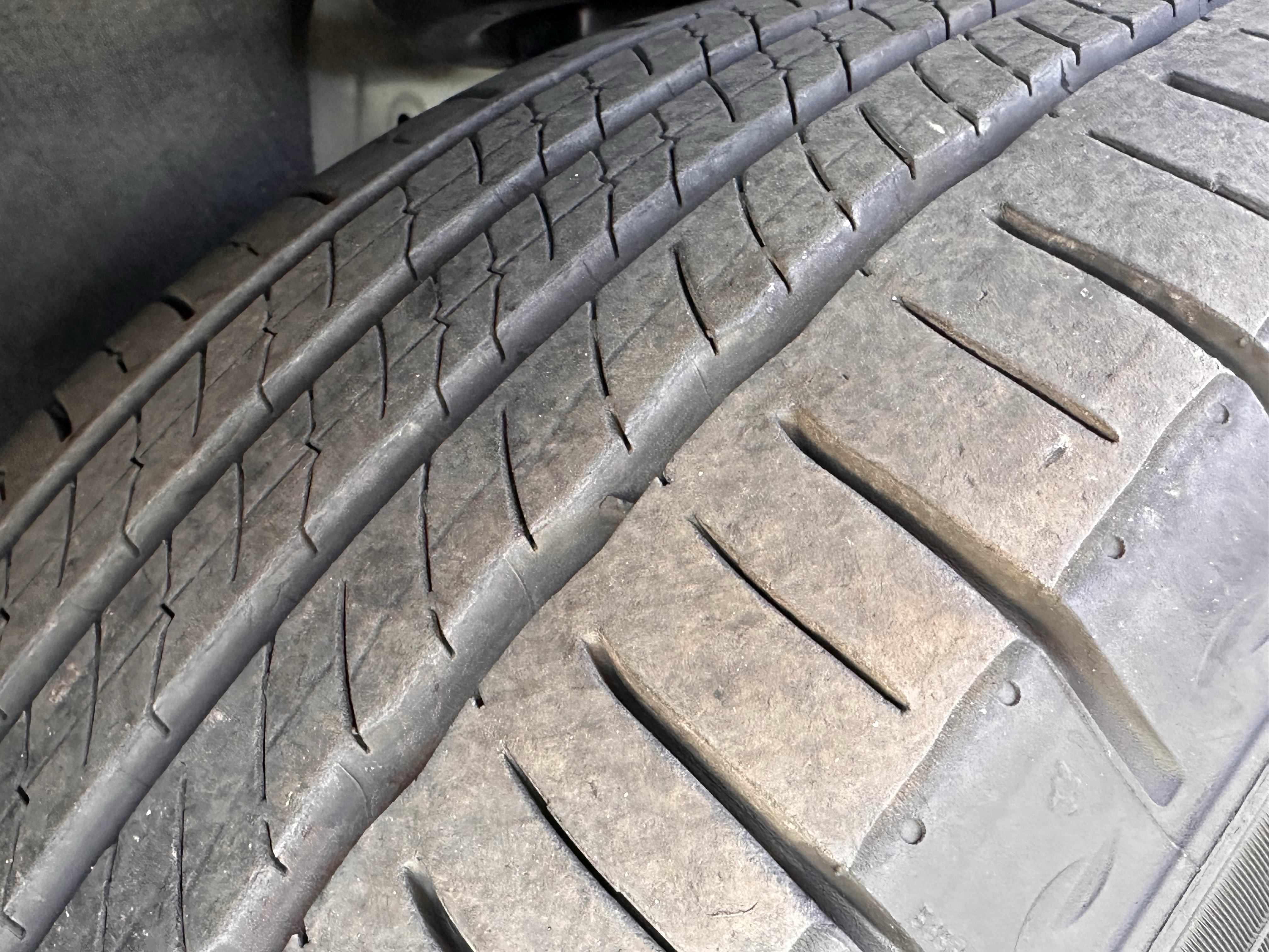 Used 2023 GMC Acadia SLE w/ Driver Convenience Package image 19