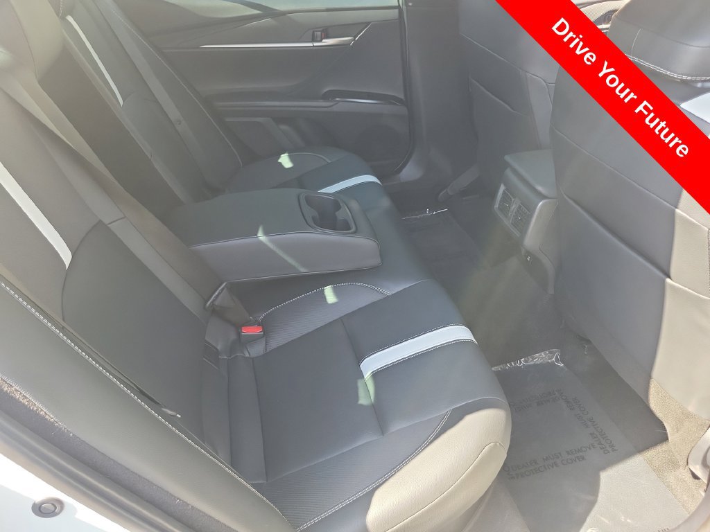 Used 2025 Toyota Camry SE w/ Convenience Package FWD image 20