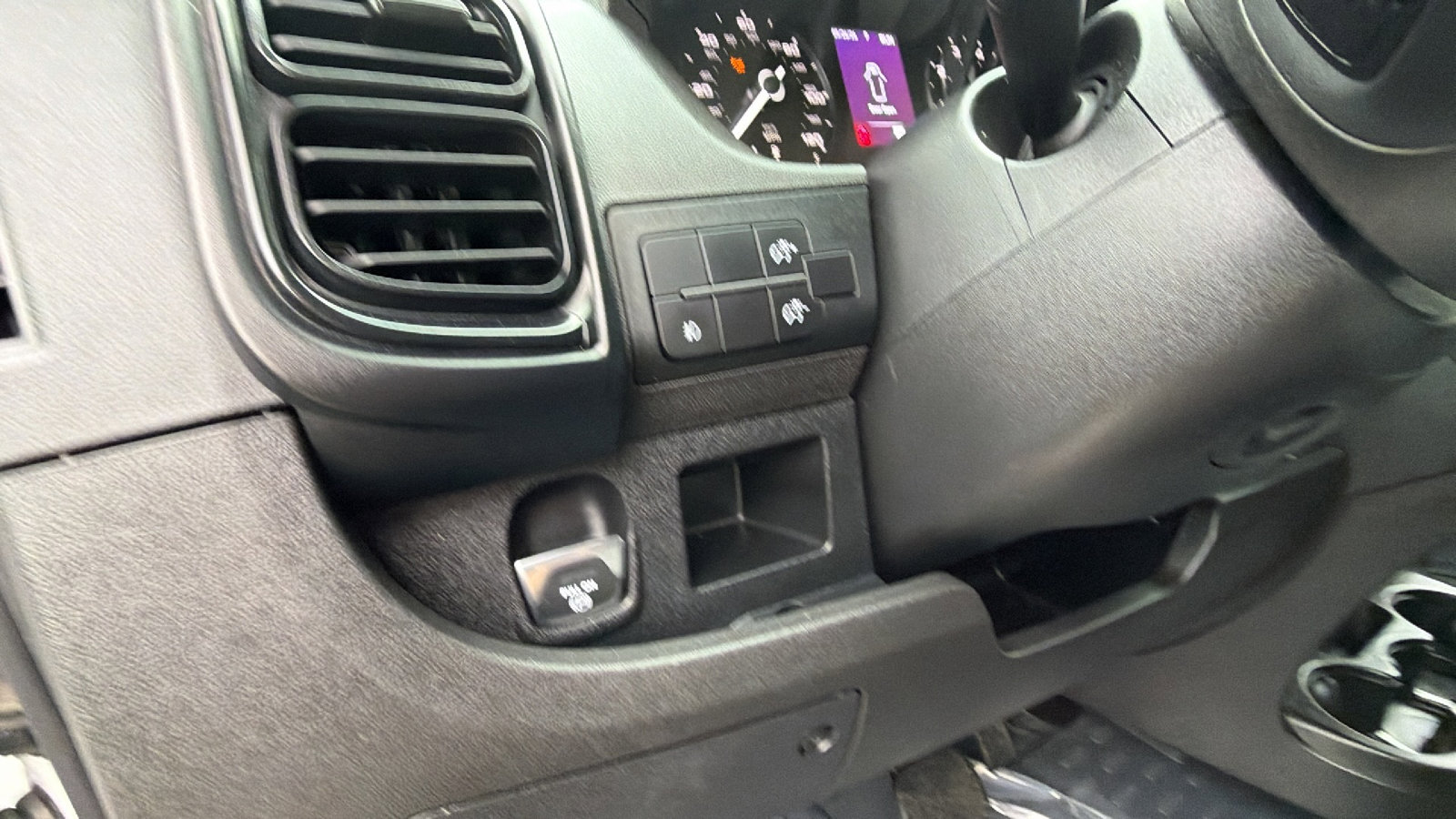 Used 2024 RAM ProMaster 2500 w/ Convenience Group FWD image 23