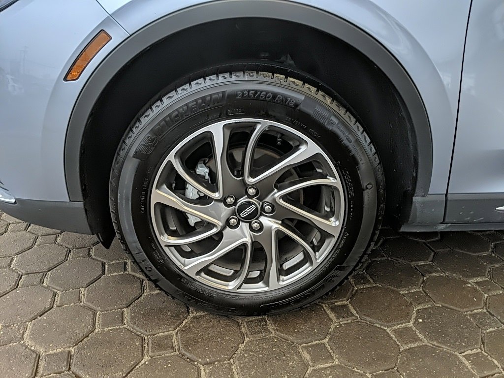 Certified 2022 Lincoln Corsair FWD w/ Equipment Group 101A image 9