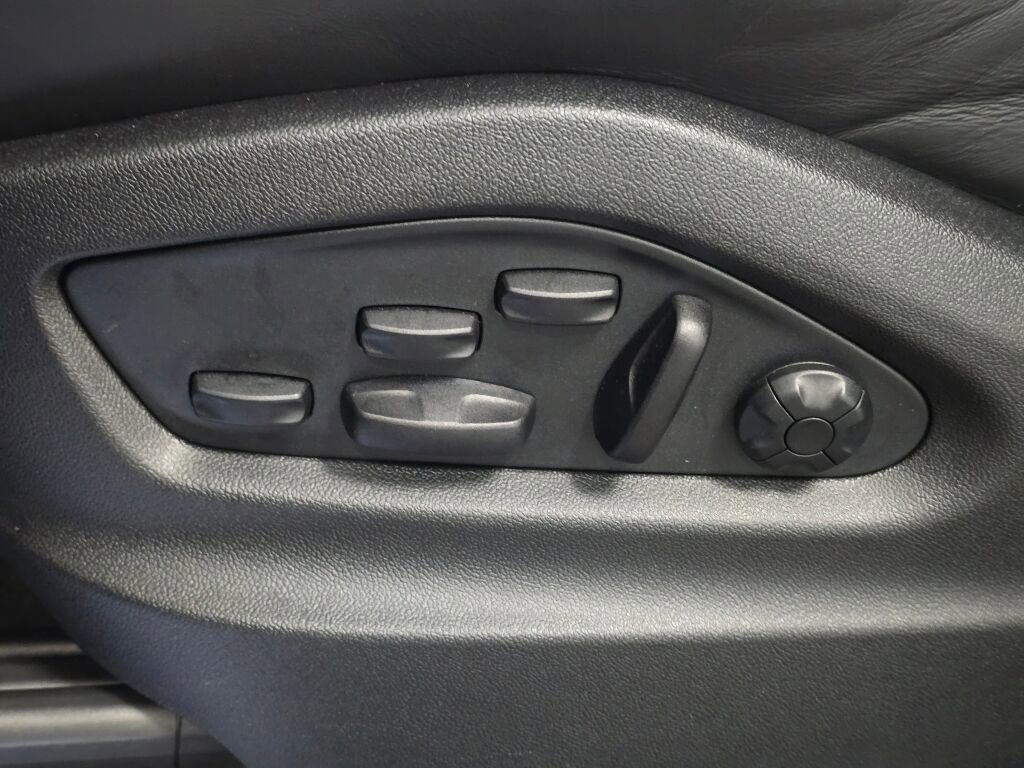 Certified 2024 Porsche Cayenne Turbo GT image 38