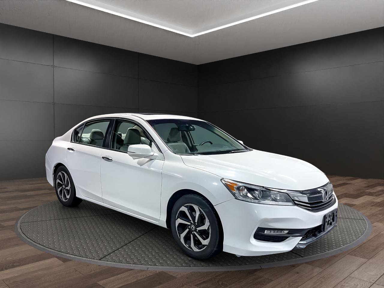 Used 2016 Honda Accord EX-L image 2