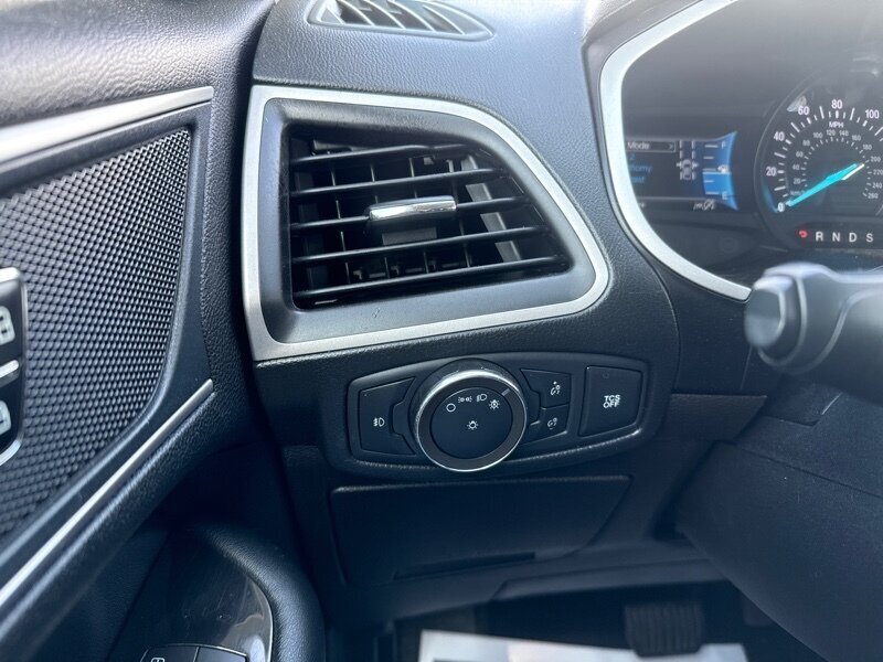 Used 2020 Ford Edge SEL AWD/4WD image 37
