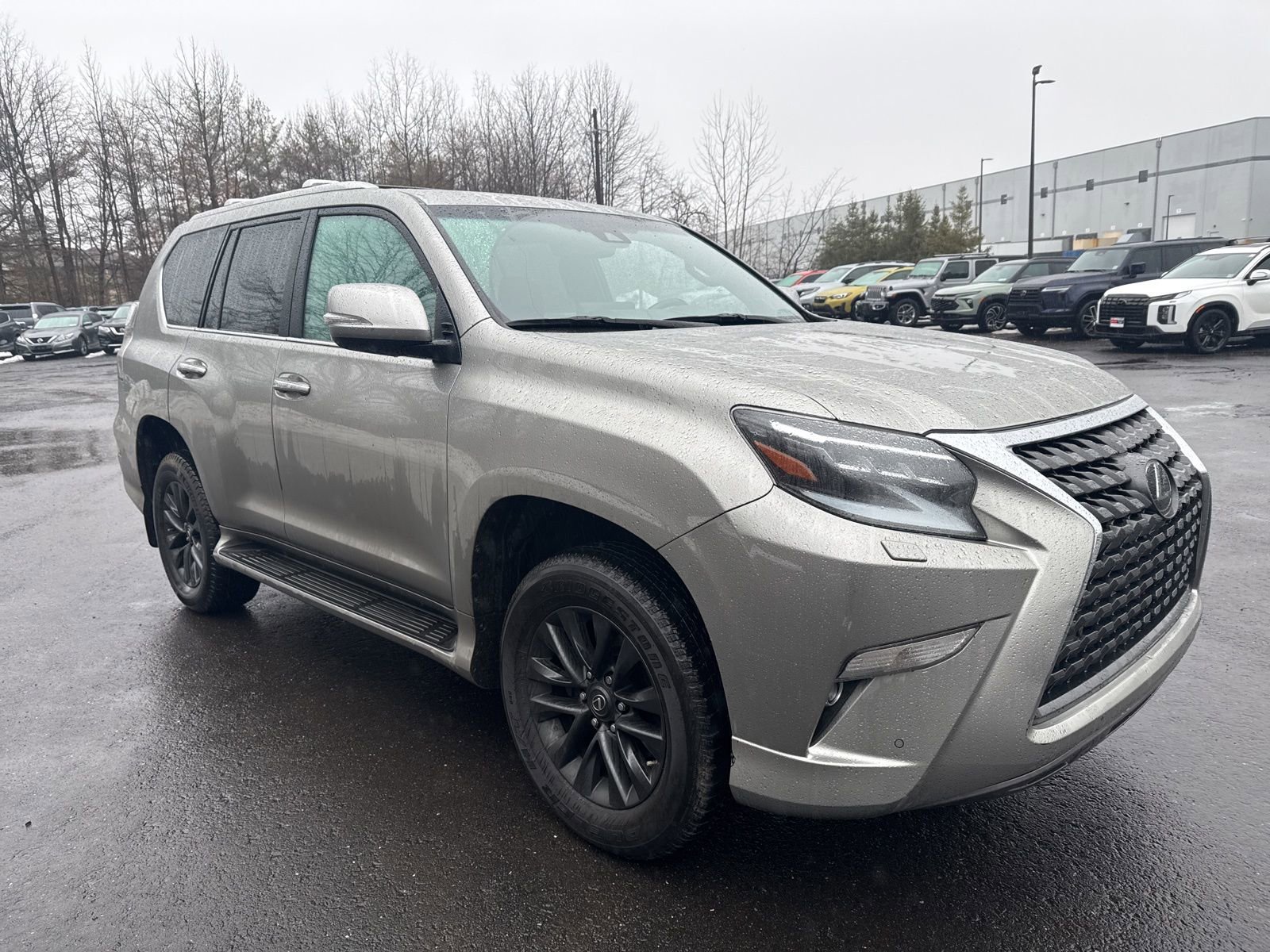 Used 2023 Lexus GX 460 Premium w/ Premium Package image 3