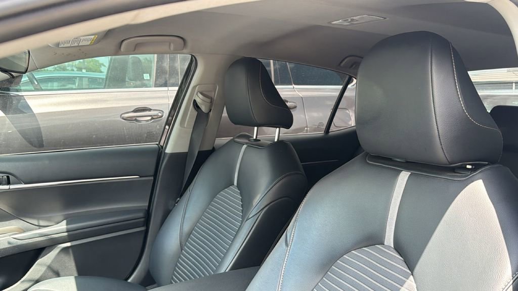 Used 2021 Toyota Camry SE FWD image 13