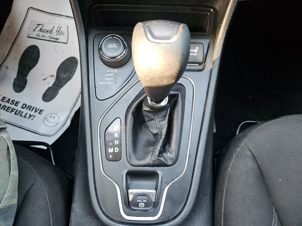 Used 2019 Jeep Cherokee Latitude w/ Popular Appearance Group image 24