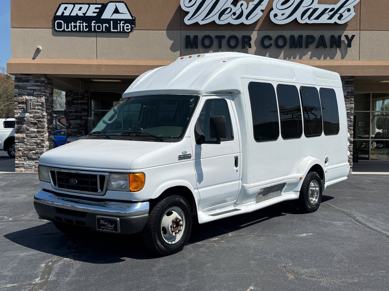 Used 2007 Ford E-350 and Econoline 350 Super Duty RWD image 1