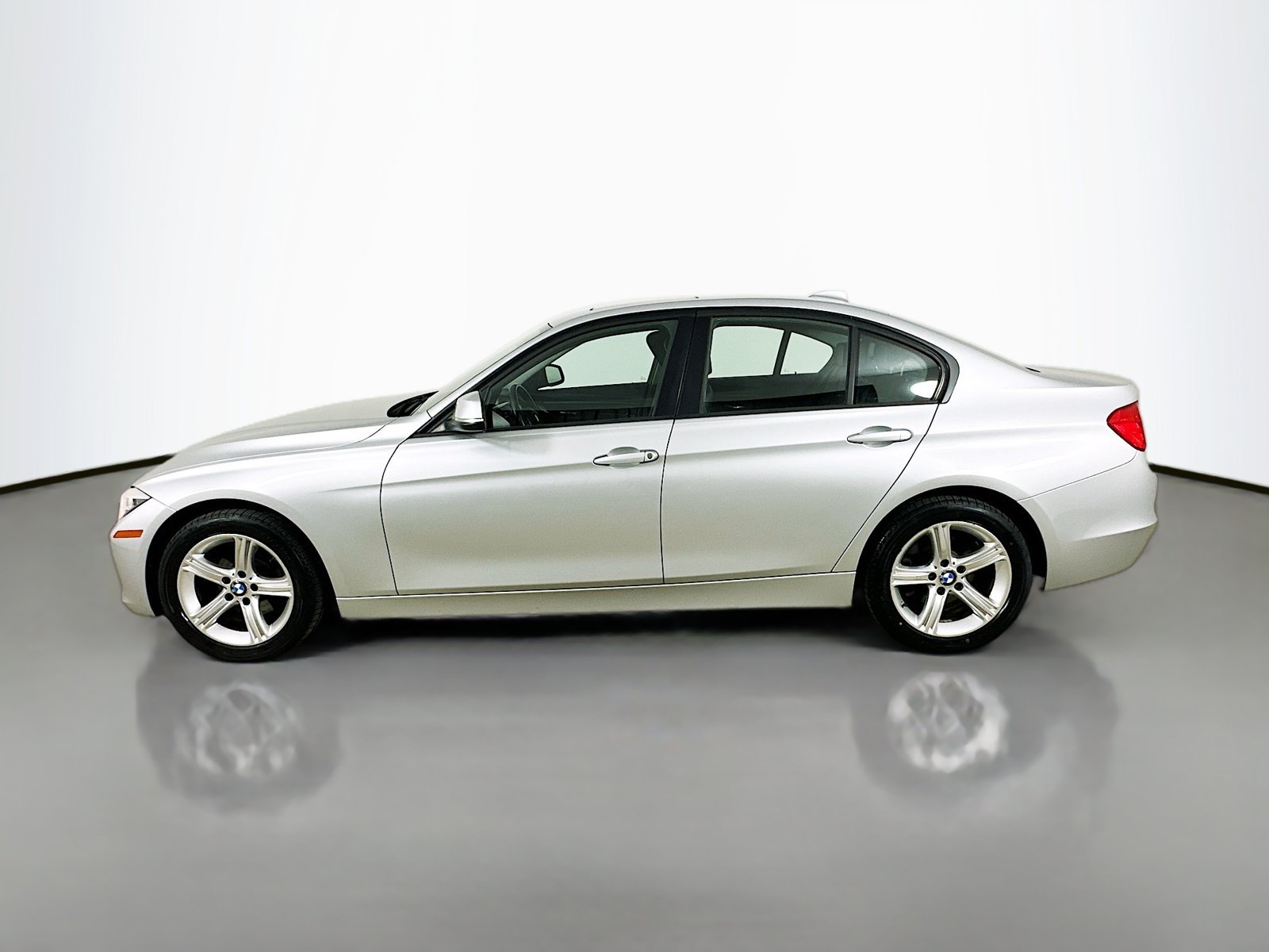 Used 2014 BMW 328i xDrive Sedan AWD/4WD image 8