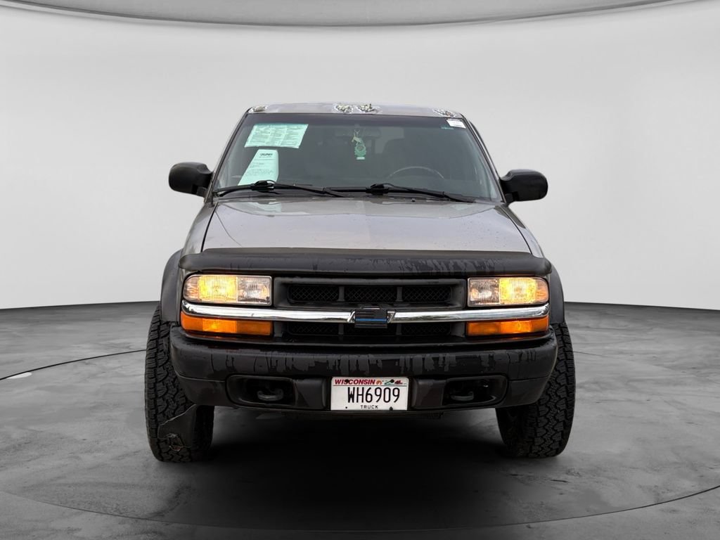 Used 2000 Chevrolet S10 Pickup 4x4 Extended Cab w/ Preferred Equipment Group image 3