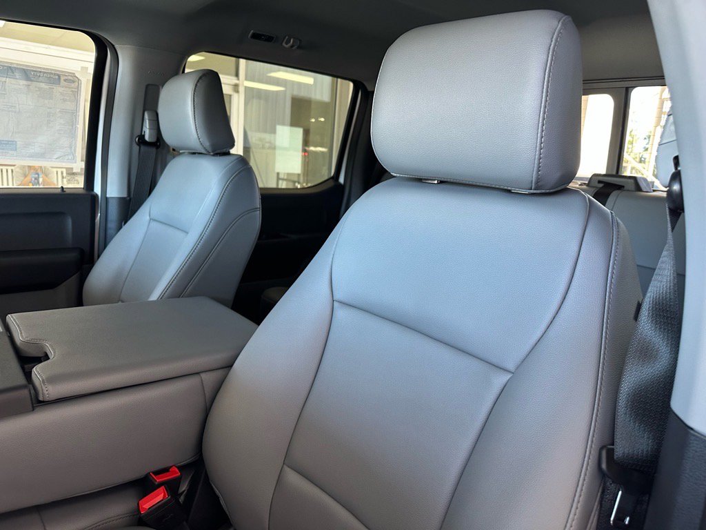 New 2026 Ford F350 XL w/ XL Chrome Package image 25