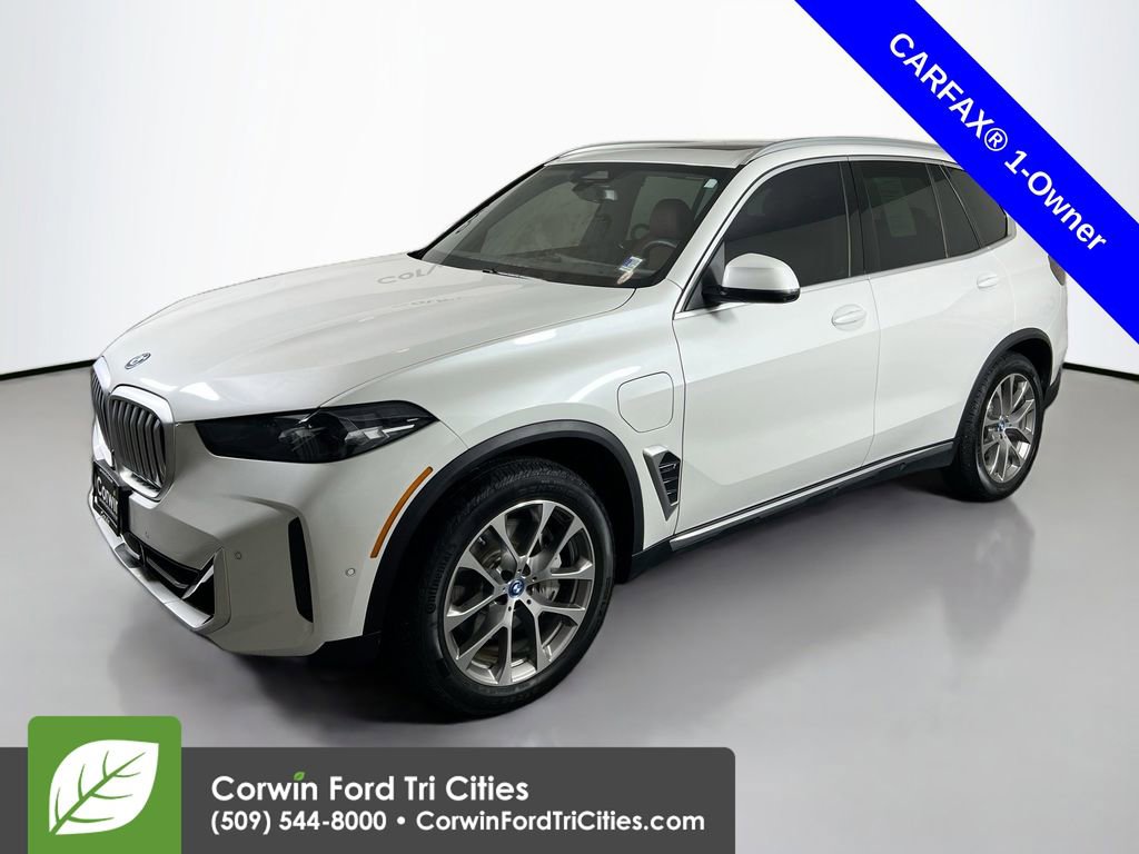 Used 2024 BMW X5 xDrive50e w/ Parking Assistance Package image 5