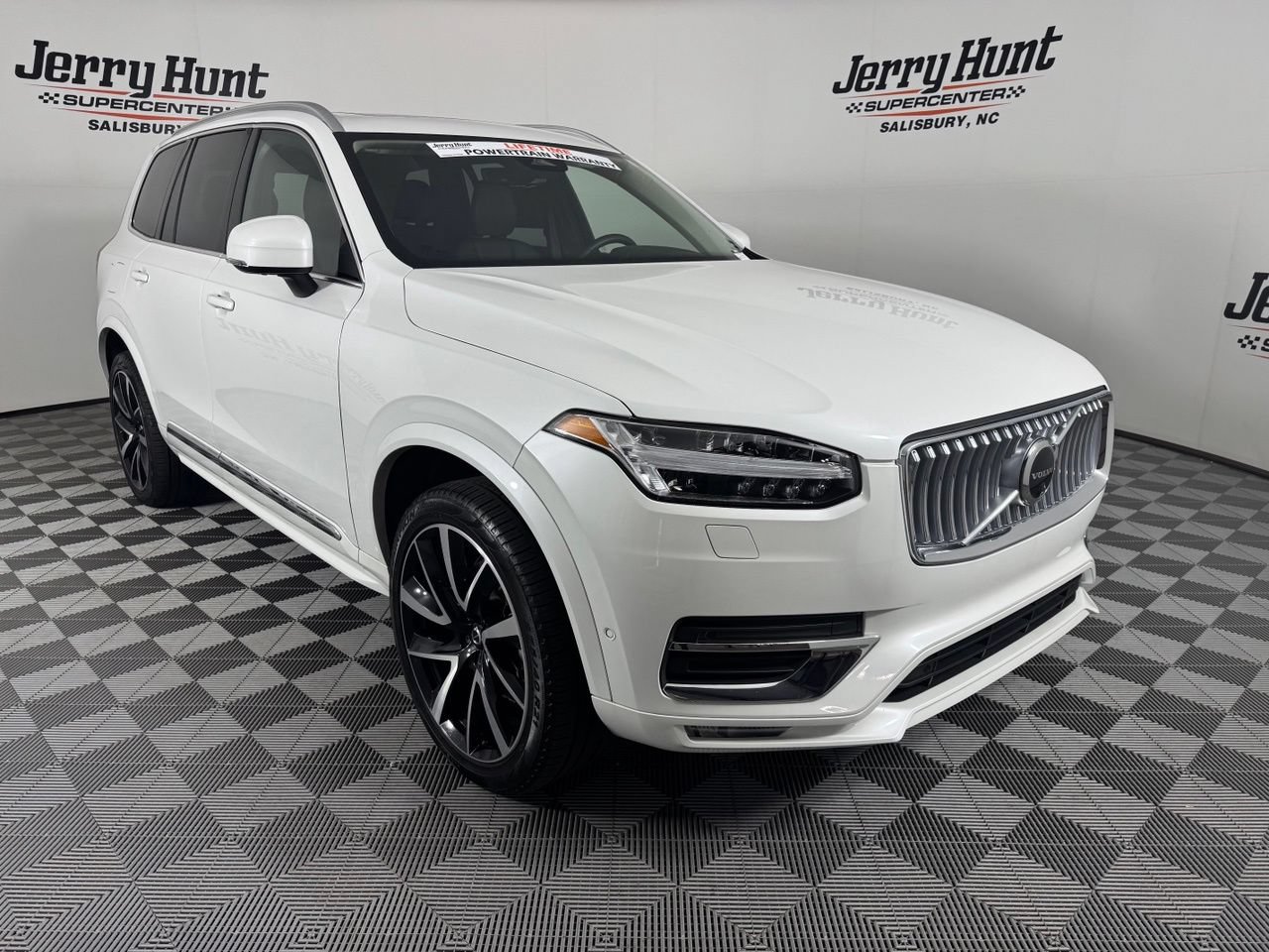Used 2024 Volvo XC90 B5 Plus AWD/4WD image 5